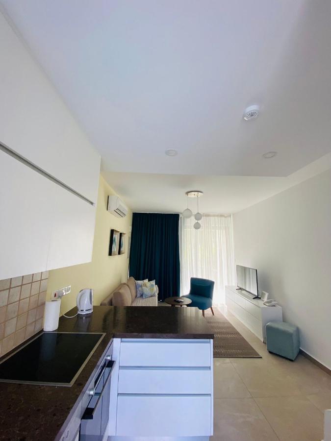 Victoria Suites Пафос Екстер'єр фото